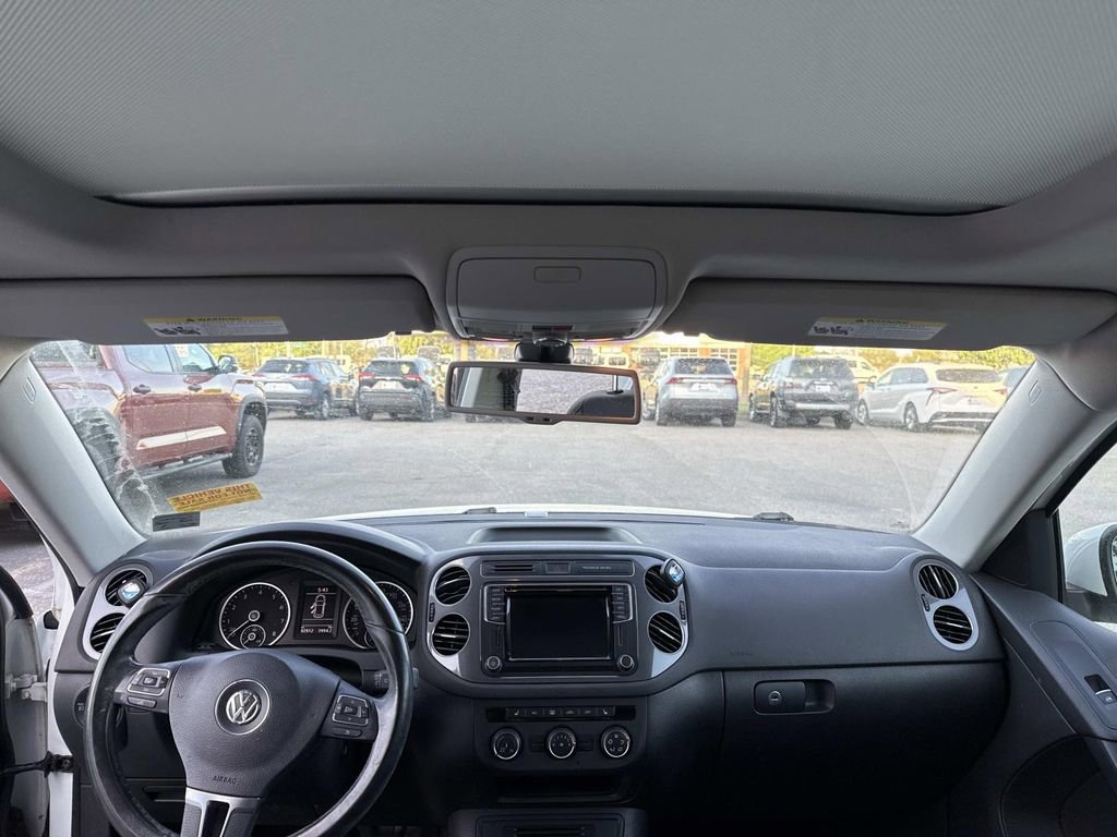 Used 2016 Volkswagen Tiguan SE image 15