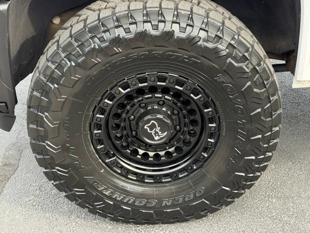Used 2024 GMC Sierra 3500 AT4 w/ AT4 Premium Plus Package AWD/4WD image 13