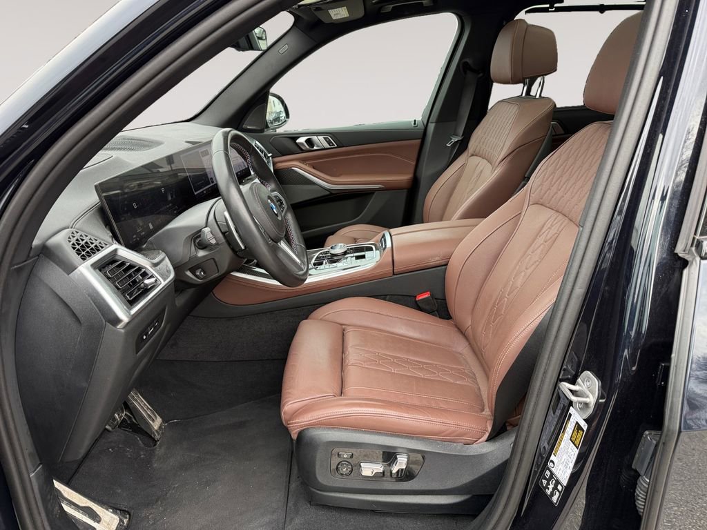 Certified 2025 BMW X5 M60i w/ Executive Package image 2