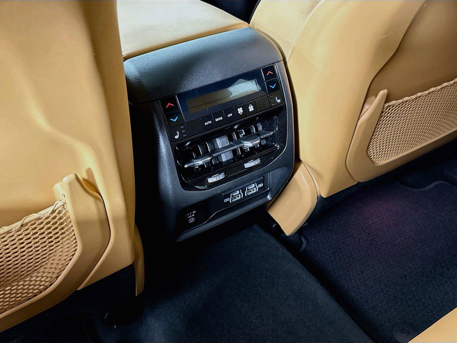 Used 2025 Jeep Grand Cherokee Summit AWD/4WD image 39