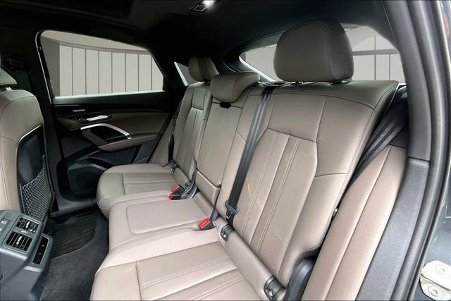 Used 2025 Audi Q5 Premium Plus w/ Premium Plus AWD/4WD image 22