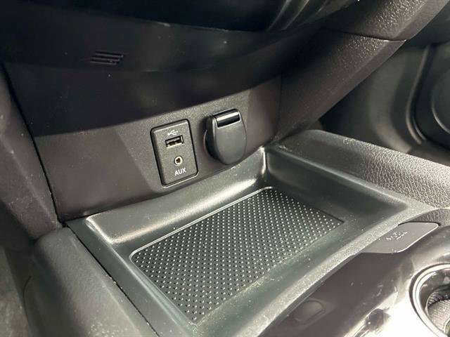 Used 2016 Nissan Rogue SL w/ SL Premium Package image 29