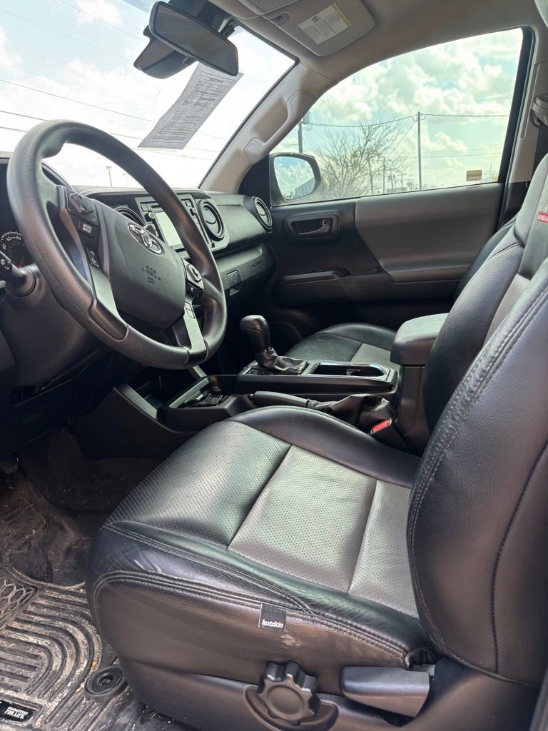 Used 2018 Toyota Tacoma SR w/ SR Convenience Package image 11