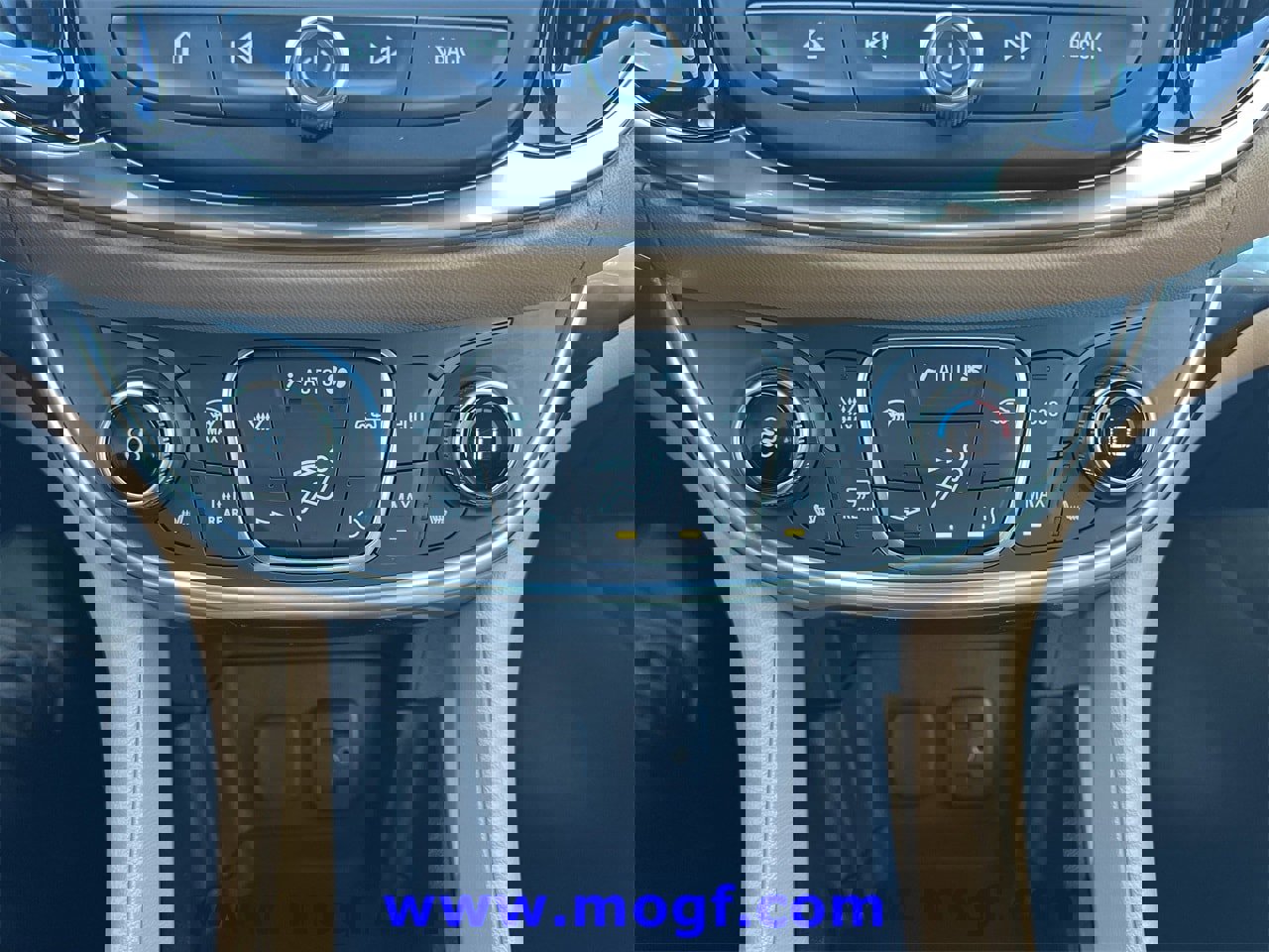 Used 2018 Chevrolet Volt Premier w/ Driver Confidence Package image 9