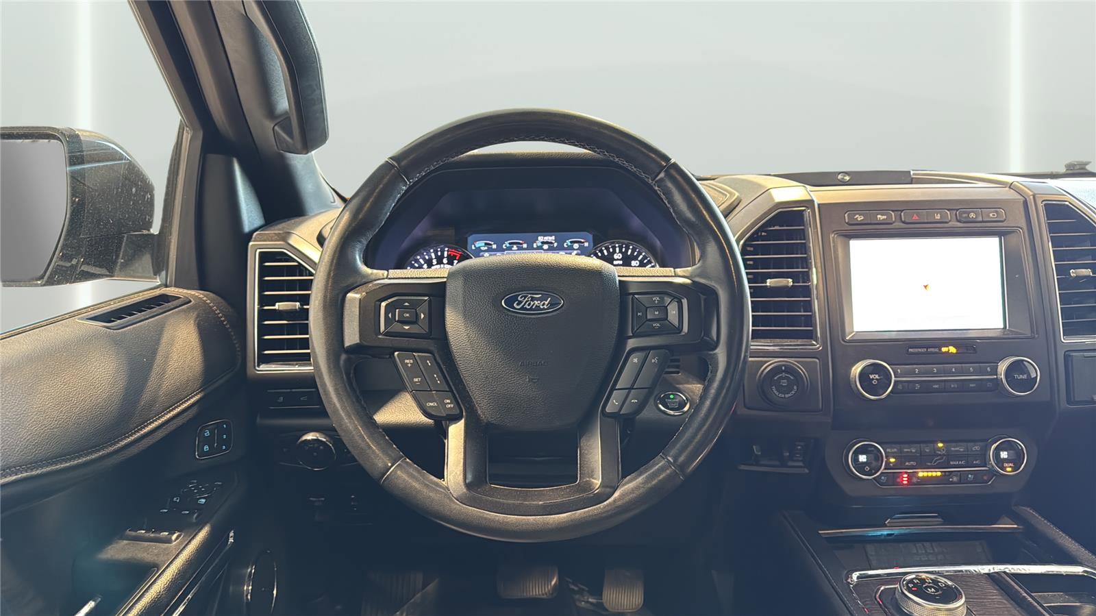 Used 2020 Ford Expedition Limited w/ Special Edition Package AWD/4WD image 12