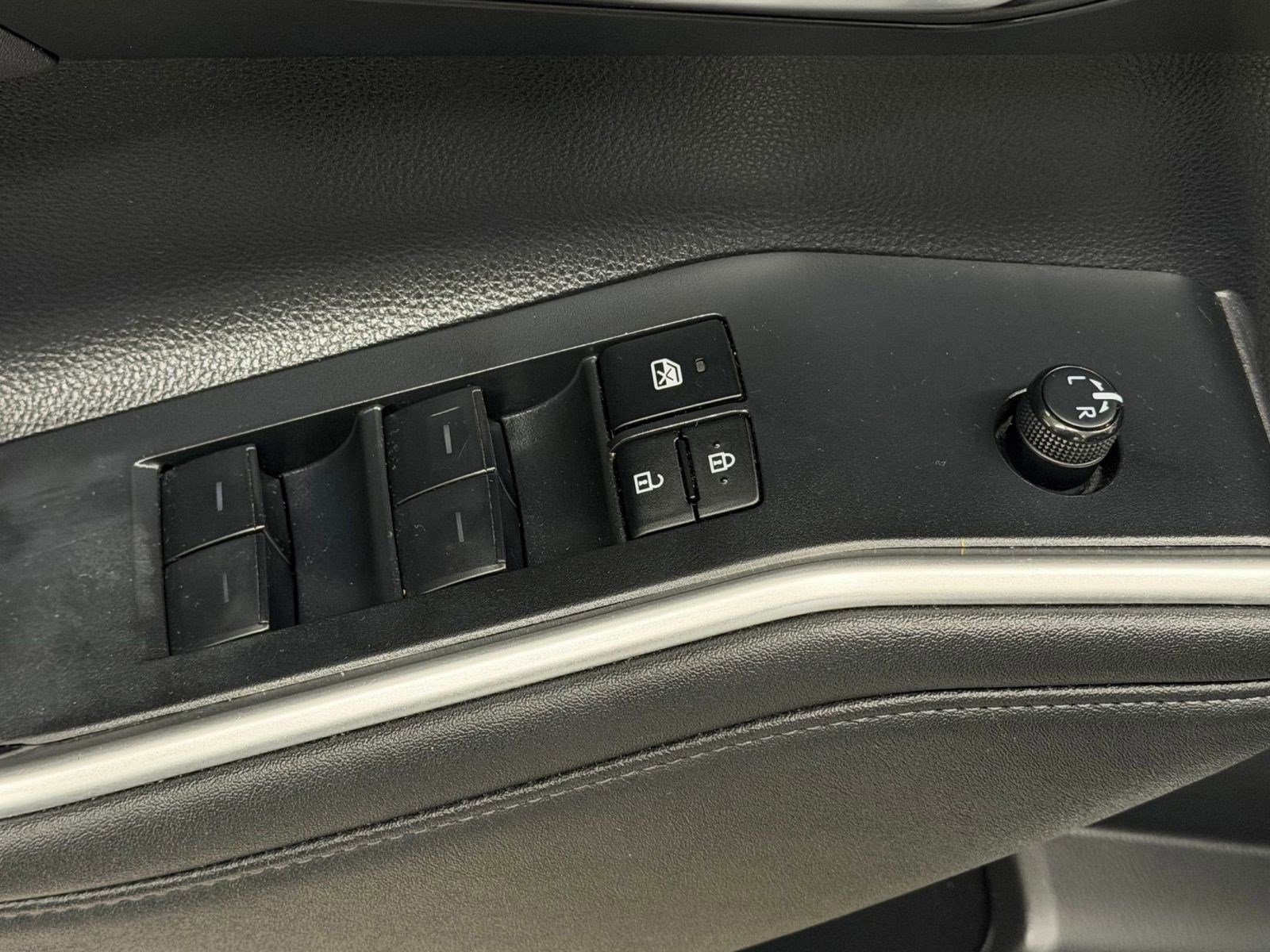 Used 2023 Toyota Highlander XSE image 22