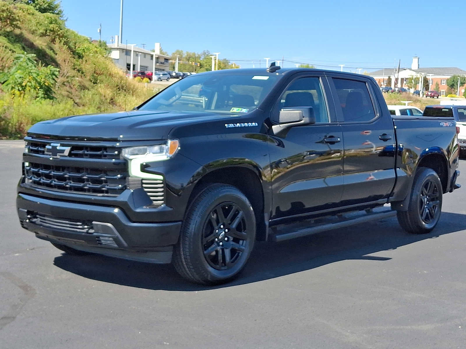 Used 2022 Chevrolet Silverado 1500 RST image 3