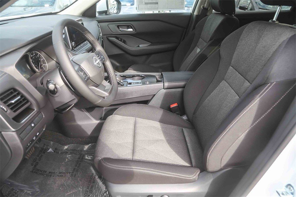 New 2026 Nissan Rogue SV image 18