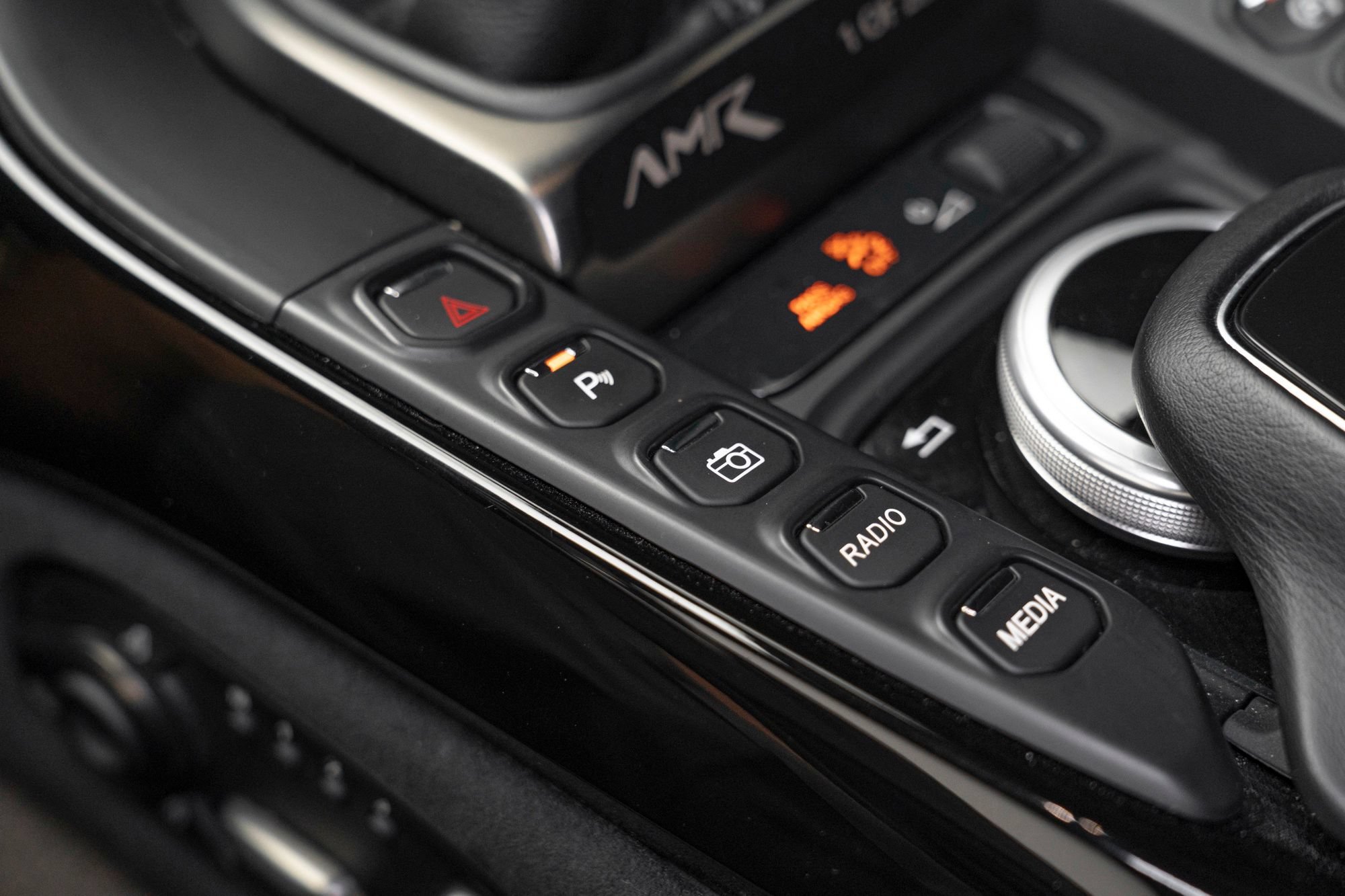 Used 2020 Aston Martin V8 Vantage AMR RWD image 38
