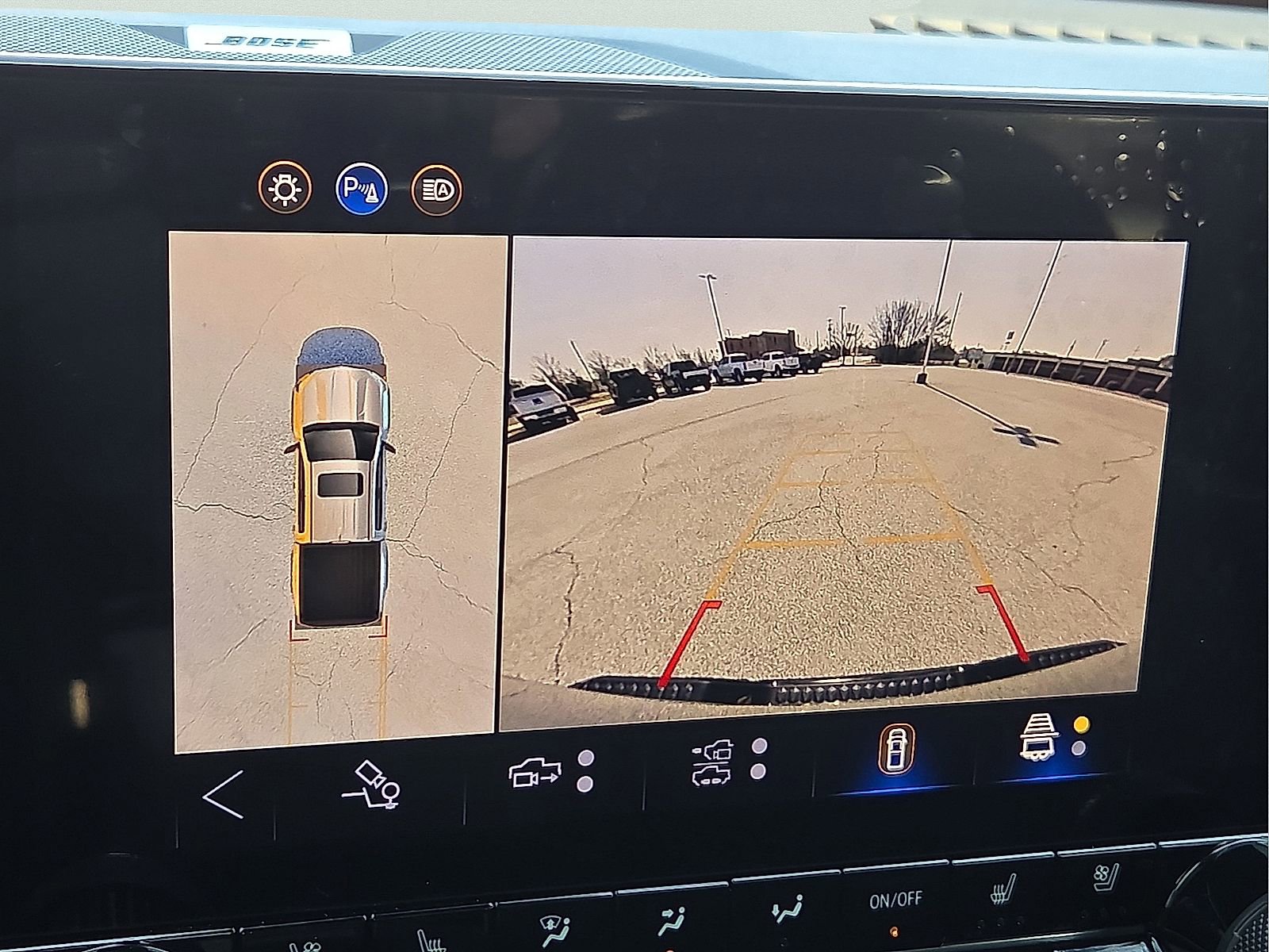 Used 2025 Chevrolet Colorado ZR2 w/ Technology Package AWD/4WD image 16