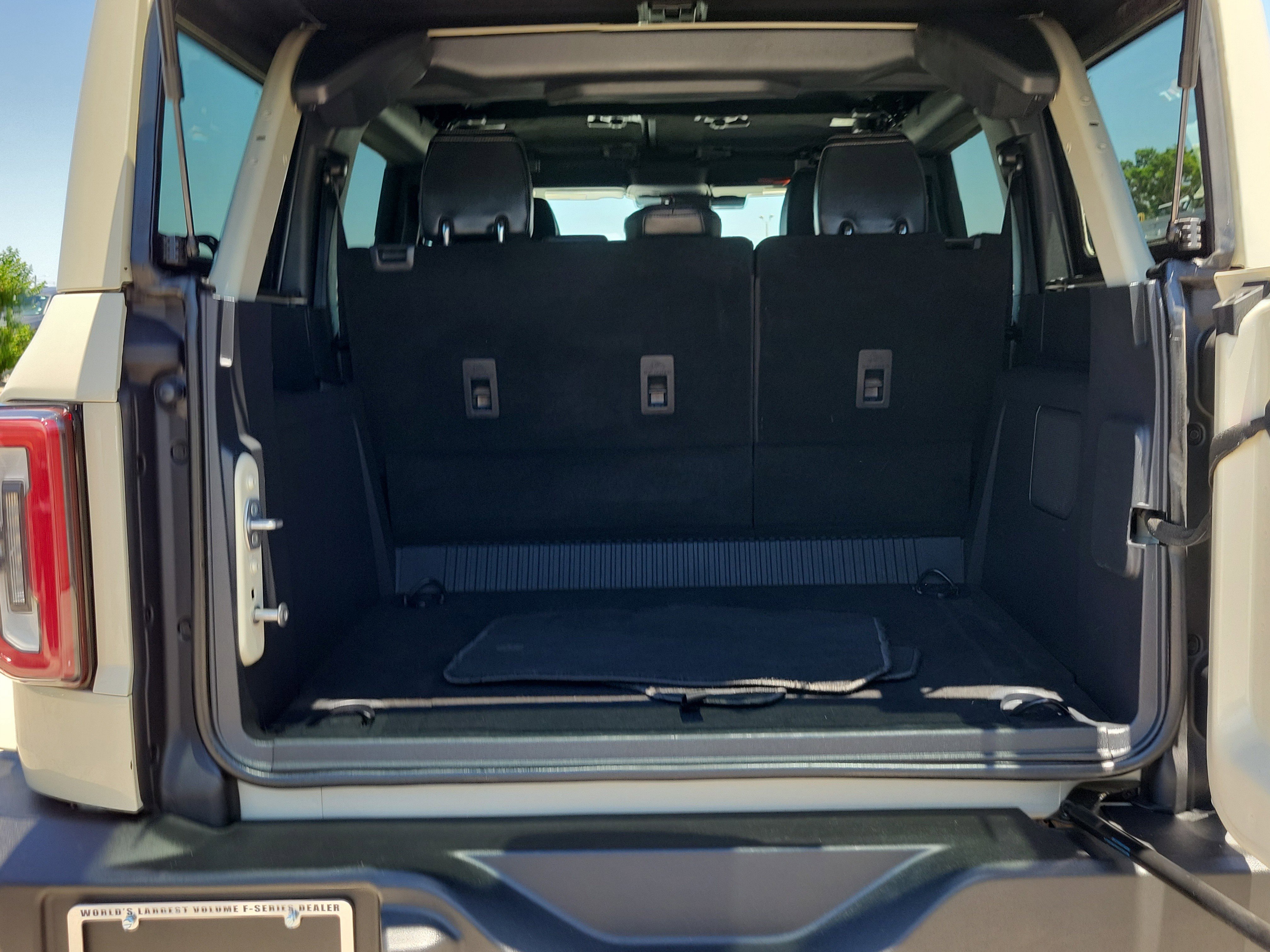 Certified 2025 Ford Bronco Outer Banks AWD/4WD image 9
