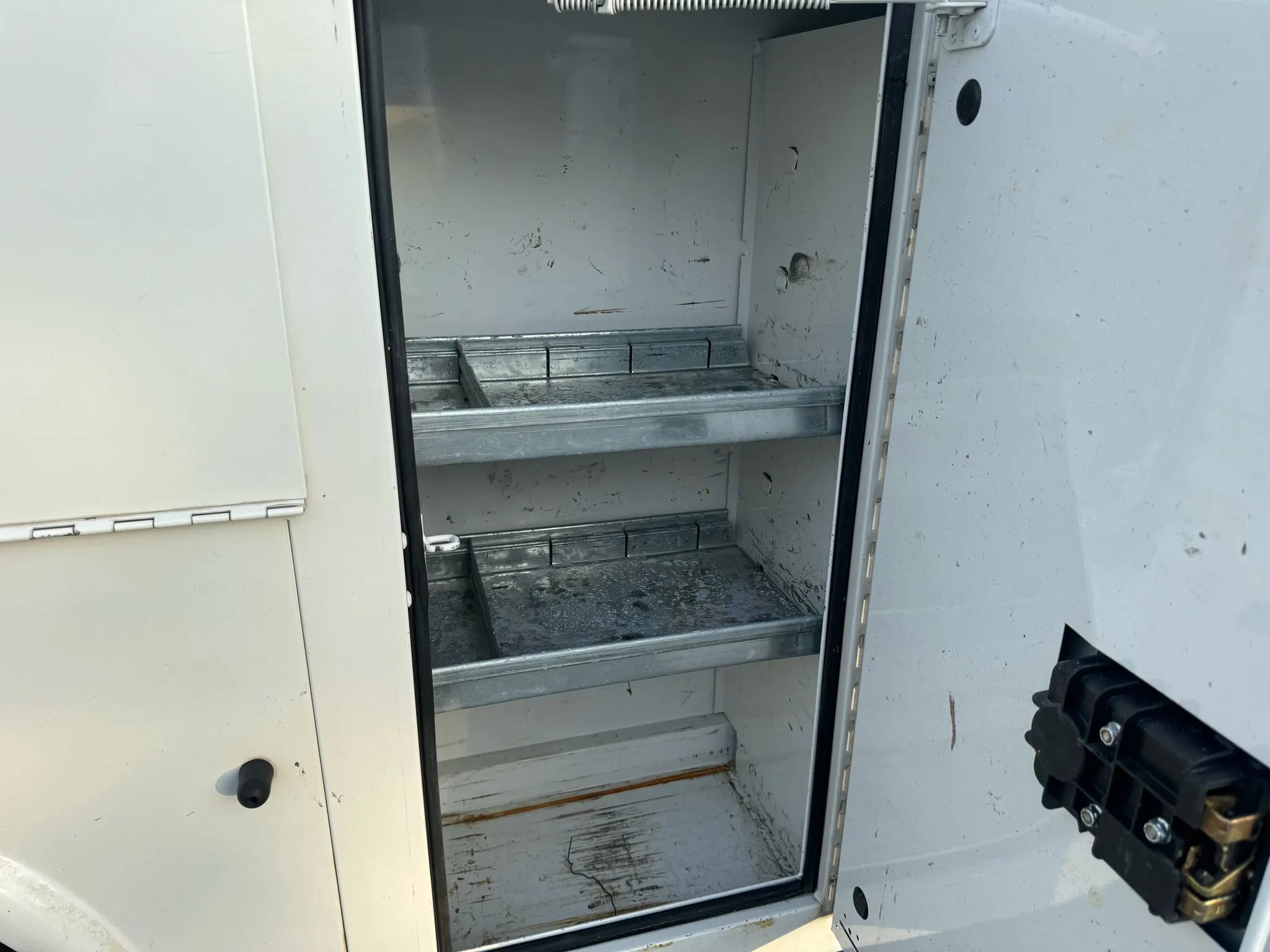 Used 2012 Ford E-350 and Econoline 350 Super Duty w/ Class I Trailer Tow Pkg image 20