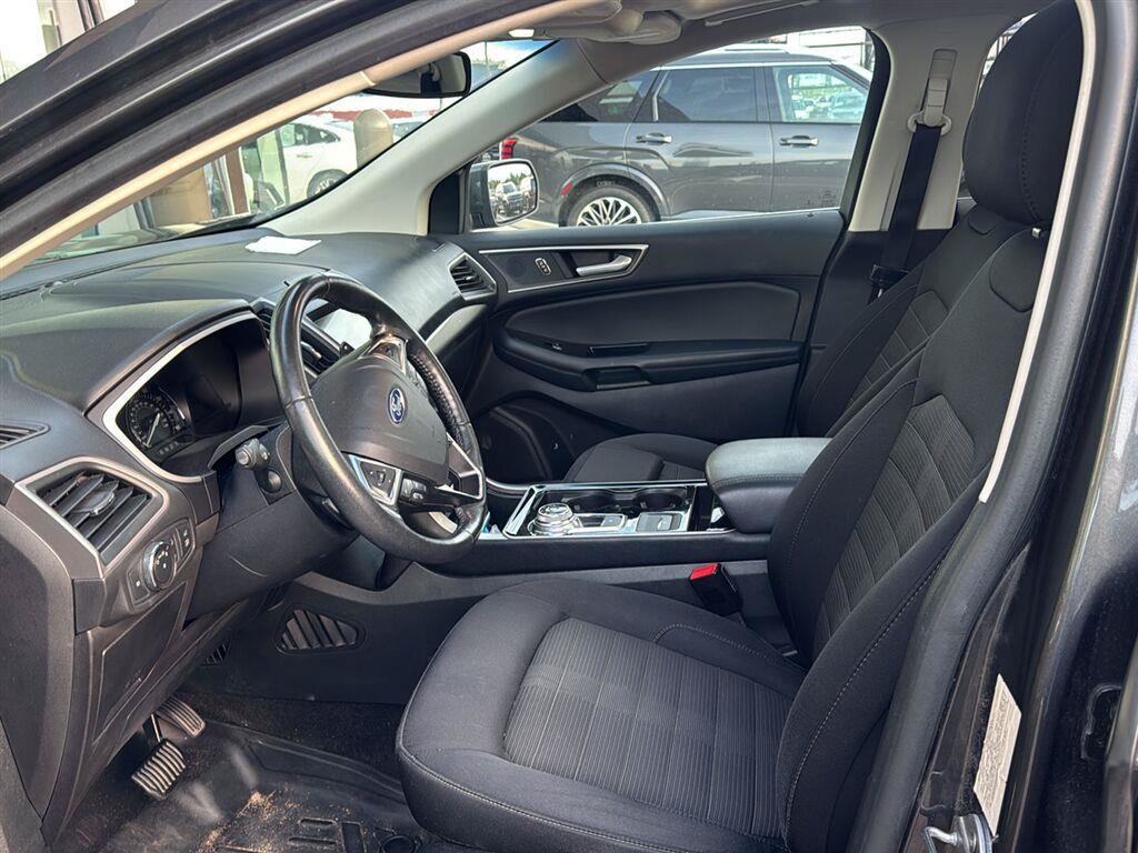 Used 2019 Ford Edge SEL AWD/4WD image 10