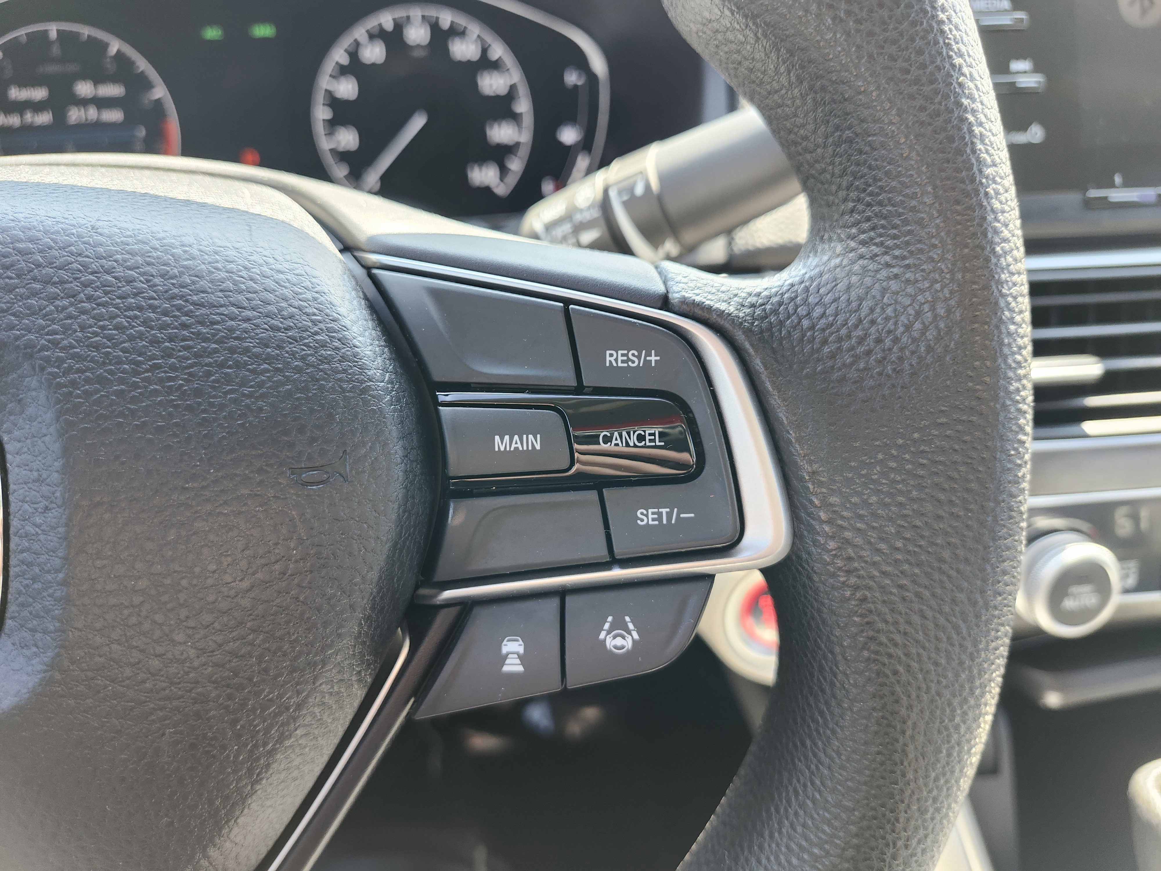 Used 2018 Honda Accord LX image 30