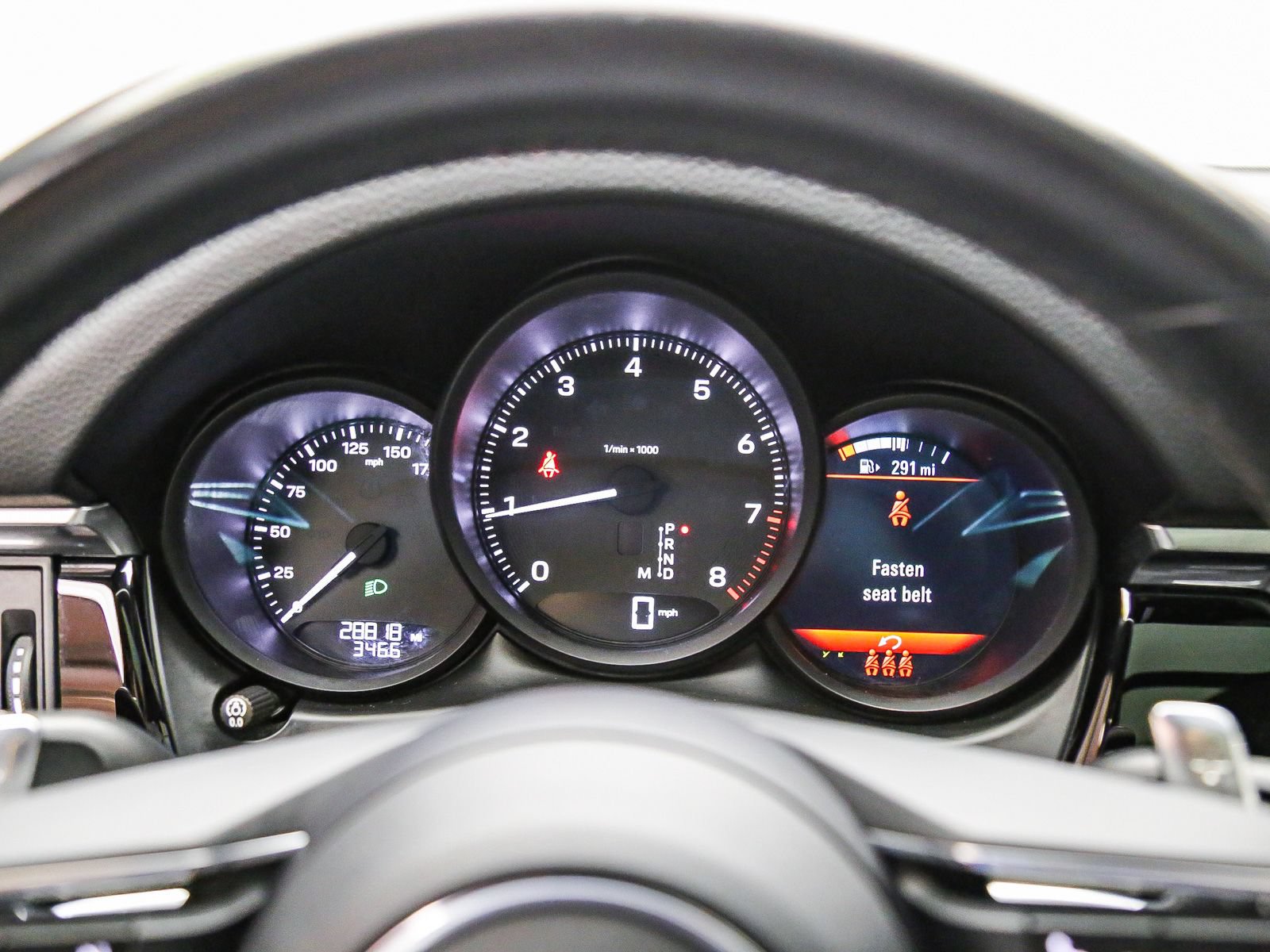 Certified 2022 Porsche Macan AWD/4WD image 28