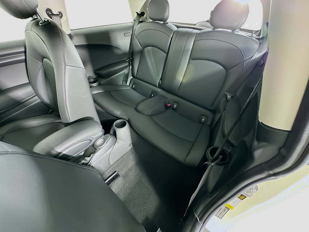 Used 2021 MINI Cooper 2-Door Hardtop FWD image 20
