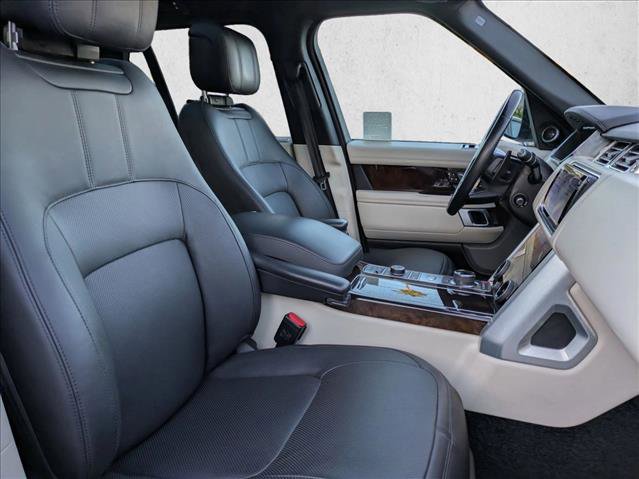 Used 2020 Land Rover Range Rover HSE image 22