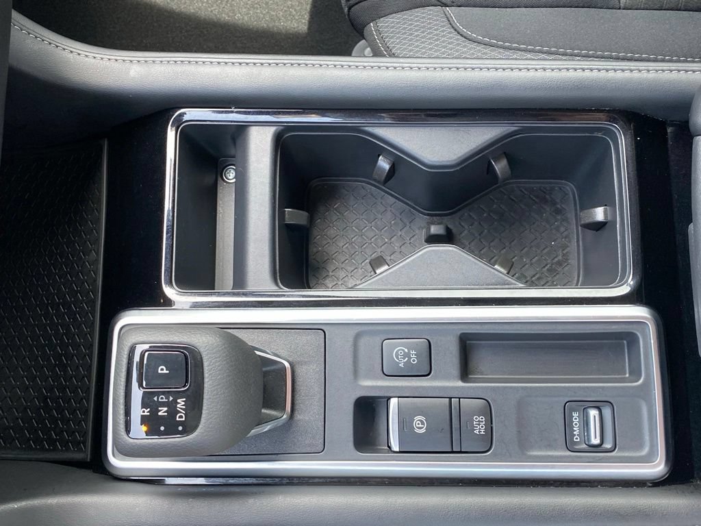Used 2025 Nissan Pathfinder SV FWD image 19