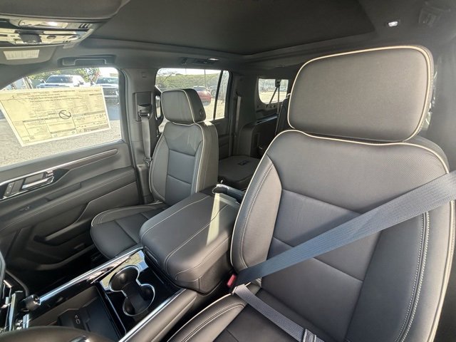 New 2026 Chevrolet Suburban Premier w/ Sun And Tow Package image 4