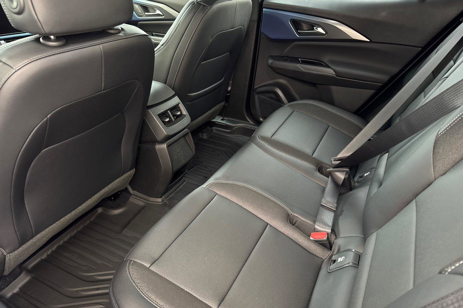 Used 2026 Chevrolet Equinox EV LT image 14