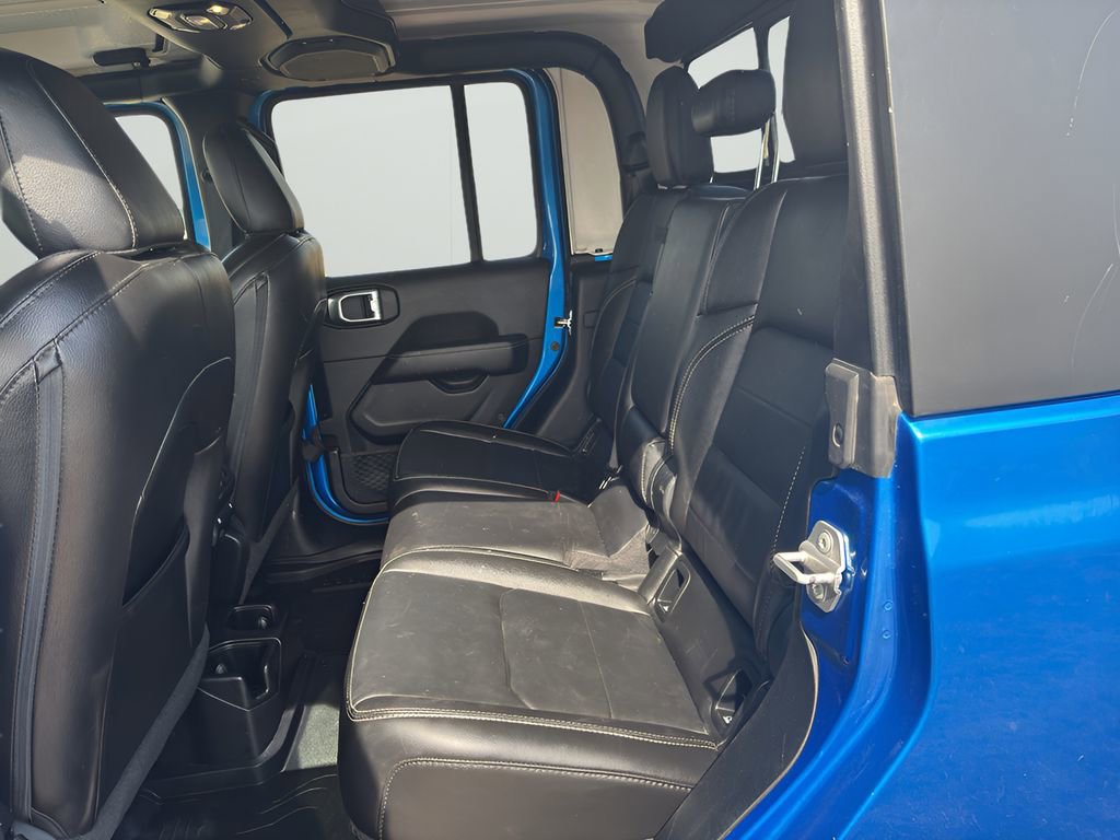 Used 2020 Jeep Gladiator Overland image 12