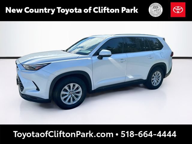 Used 2024 Toyota Grand Highlander AWD image 3
