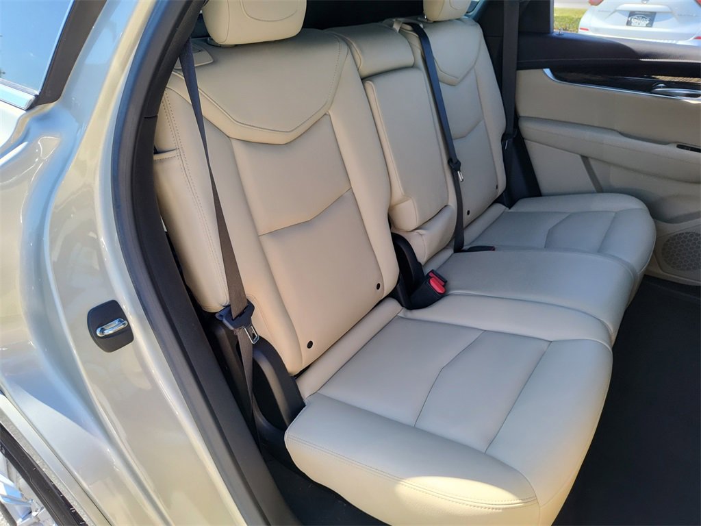 Used 2017 Cadillac XT5 FWD image 26