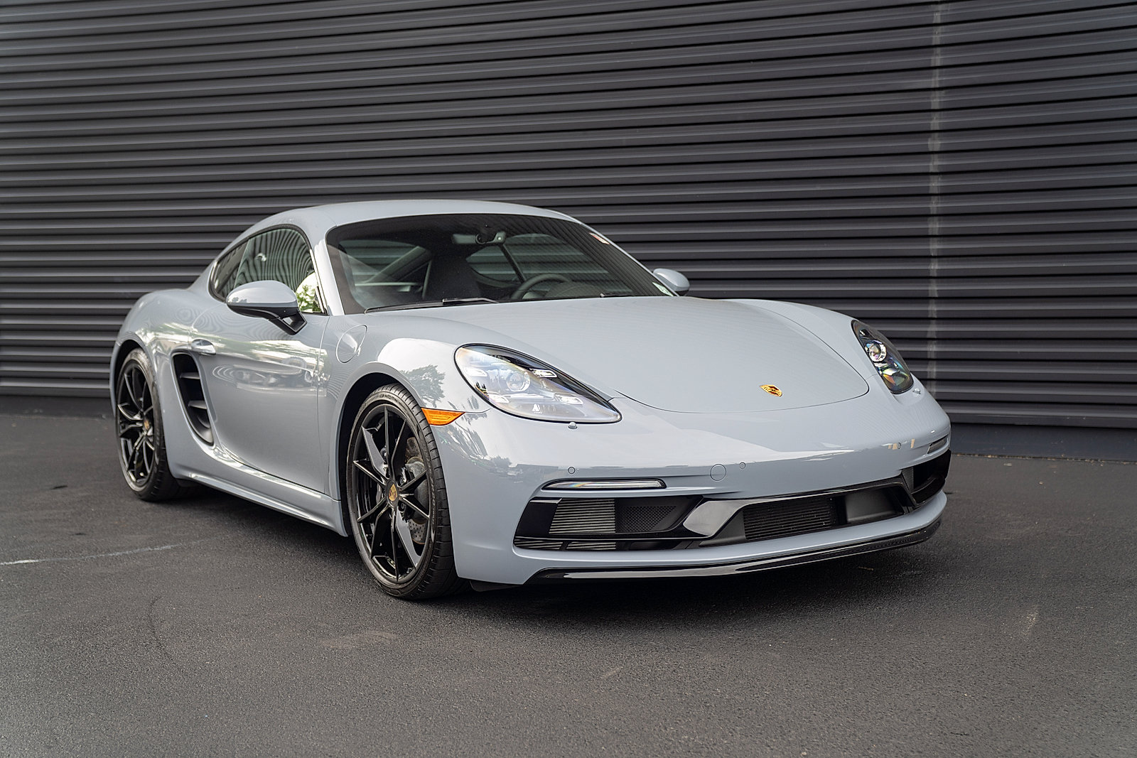 Used 2025 Porsche 718 Cayman RWD image 28