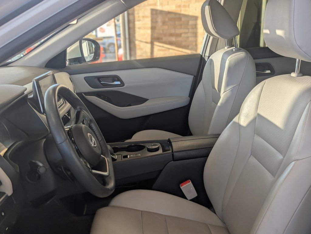 New 2026 Nissan Rogue SV image 14