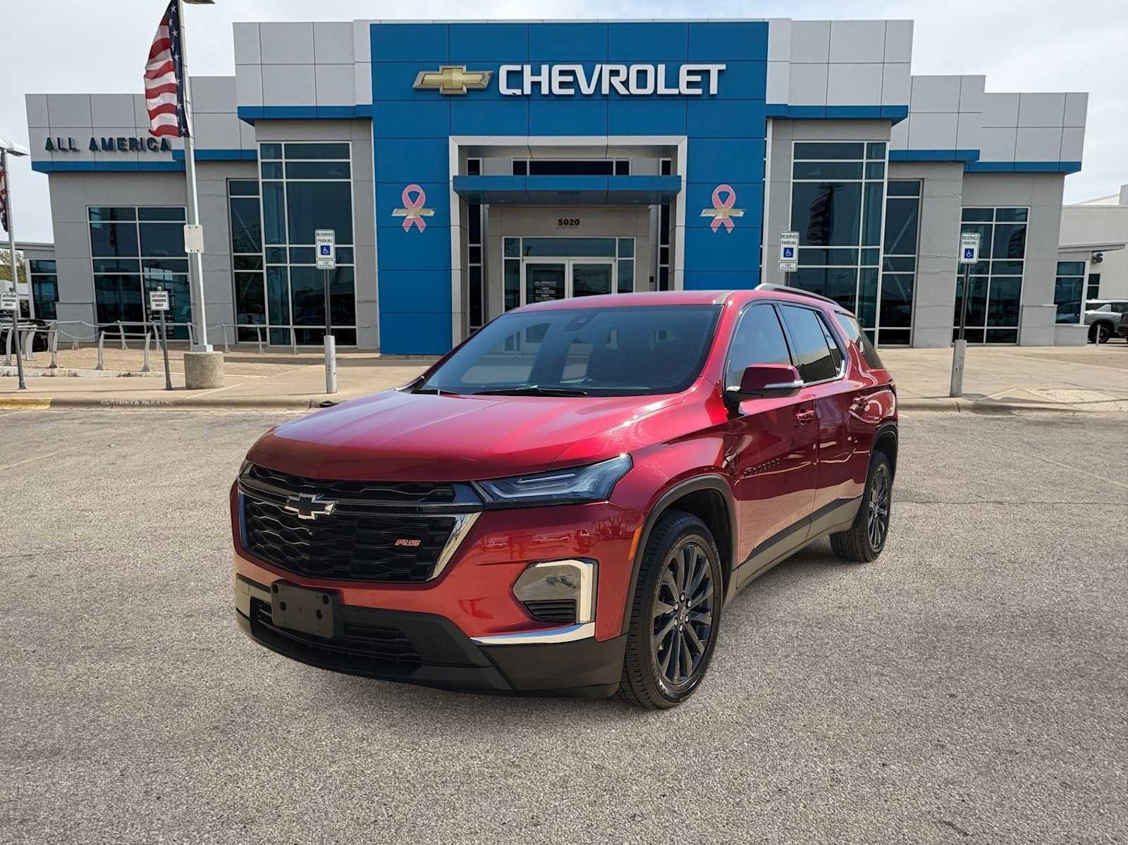 Used 2023 Chevrolet Traverse RS image 1