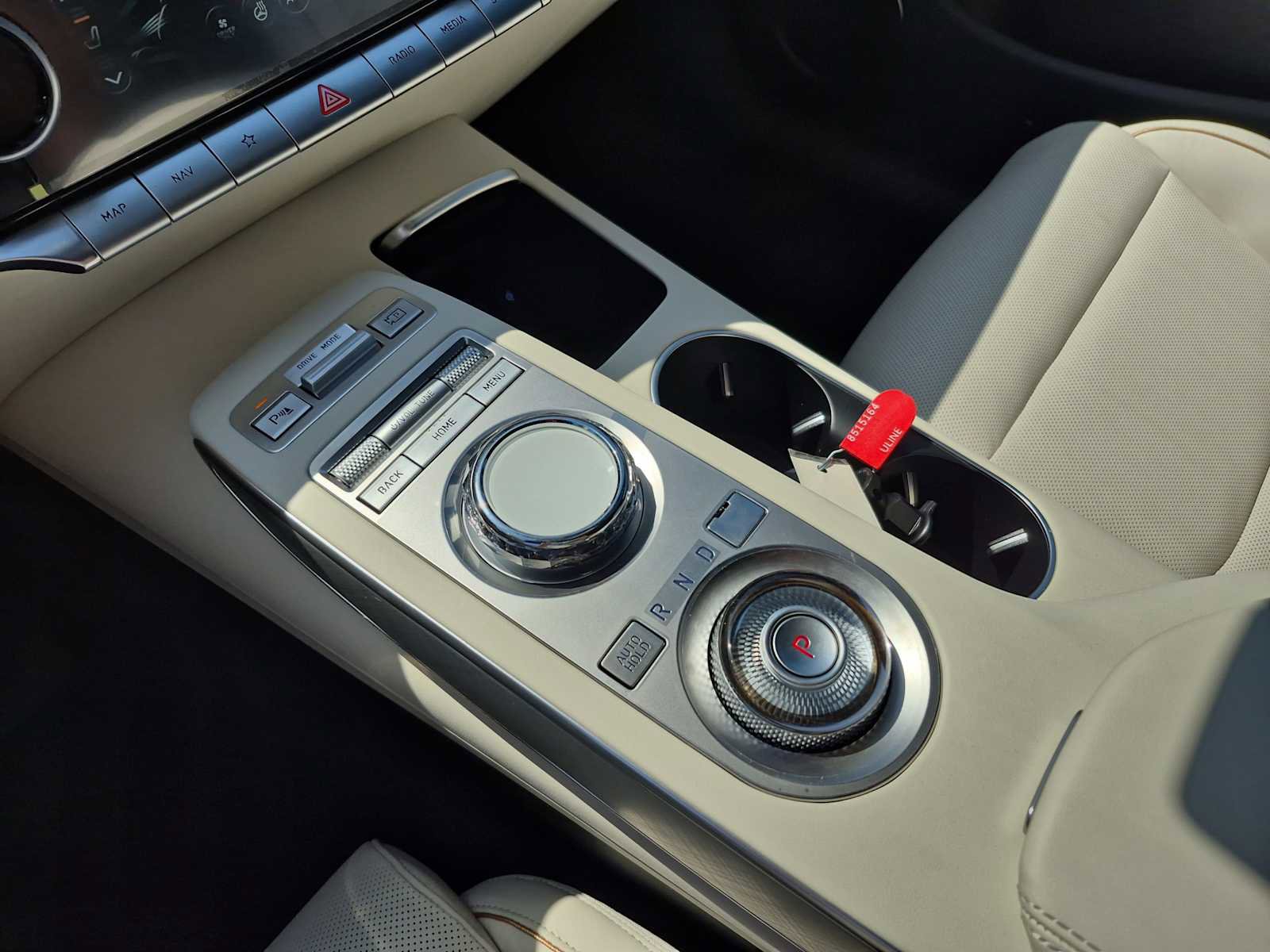 New 2025 Genesis Electrified GV70 Advanced w/ Prestige Package image 13