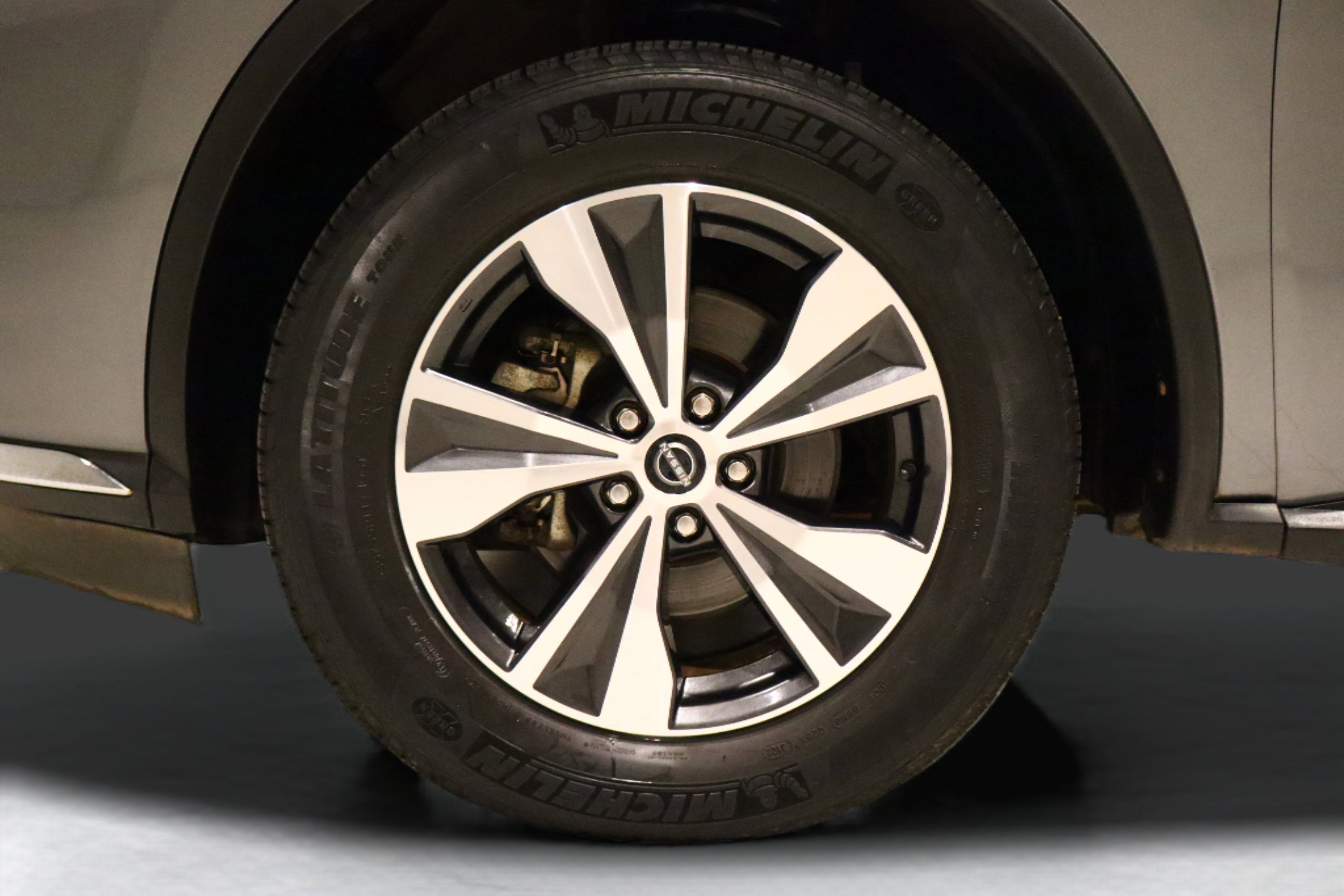 Used 2023 Nissan Murano SV image 7