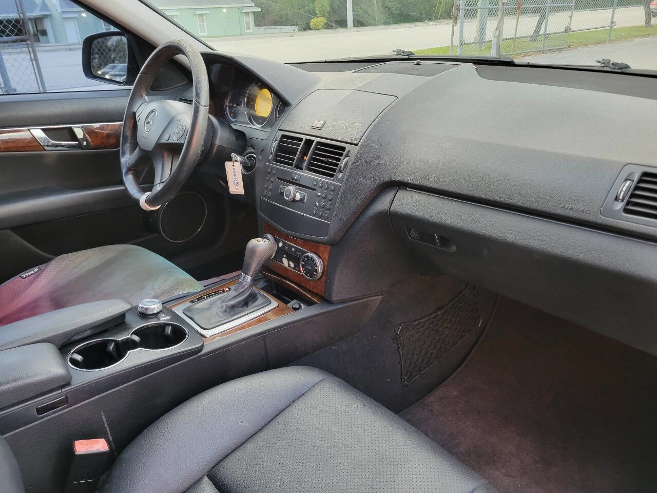 Used 2009 Mercedes-Benz C 300 Luxury image 7