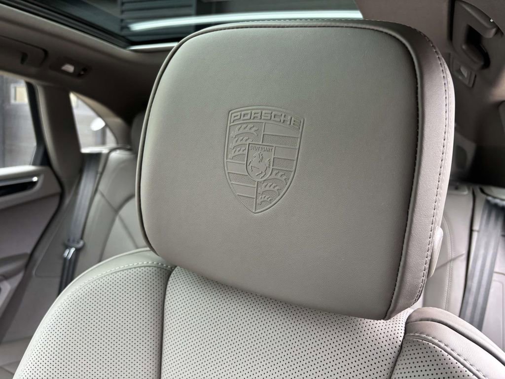 New 2026 Porsche Macan S image 22