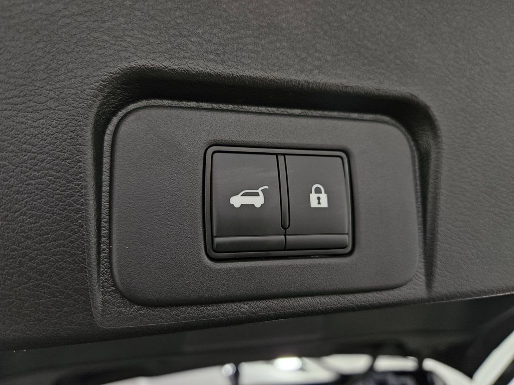 Used 2025 Nissan Rogue SL image 32