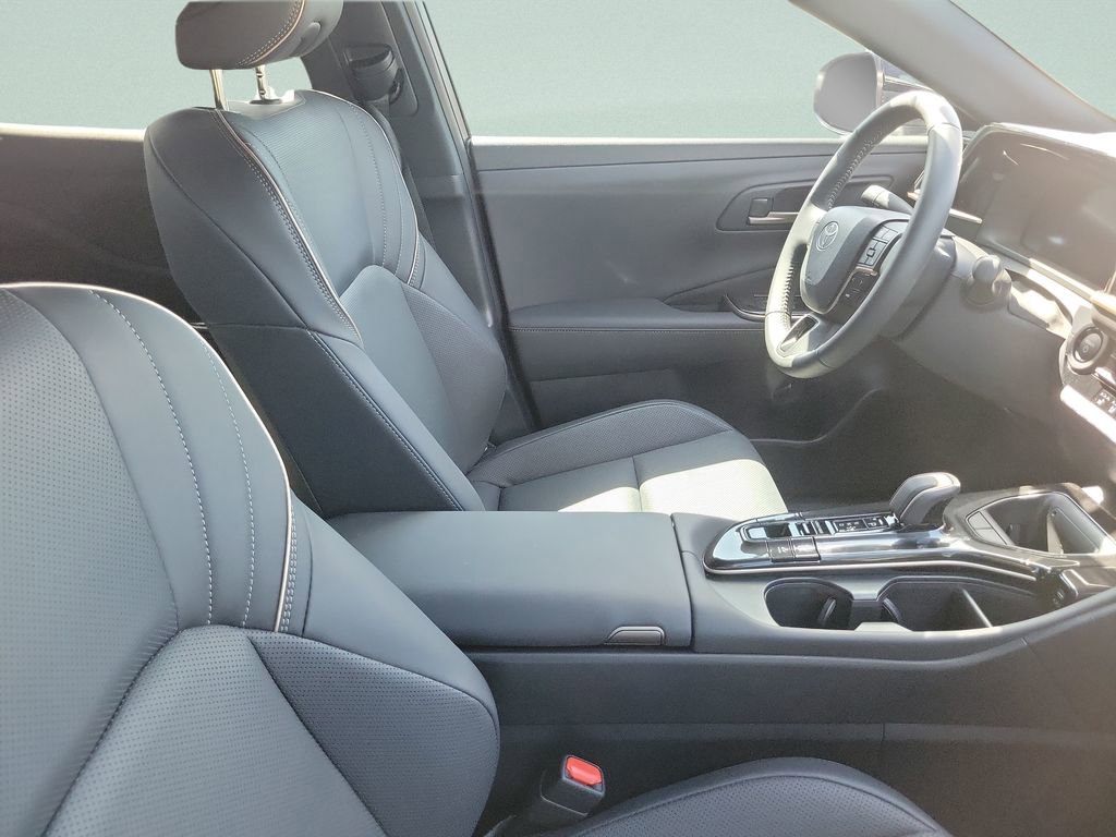 Used 2026 Toyota Crown Limited image 7