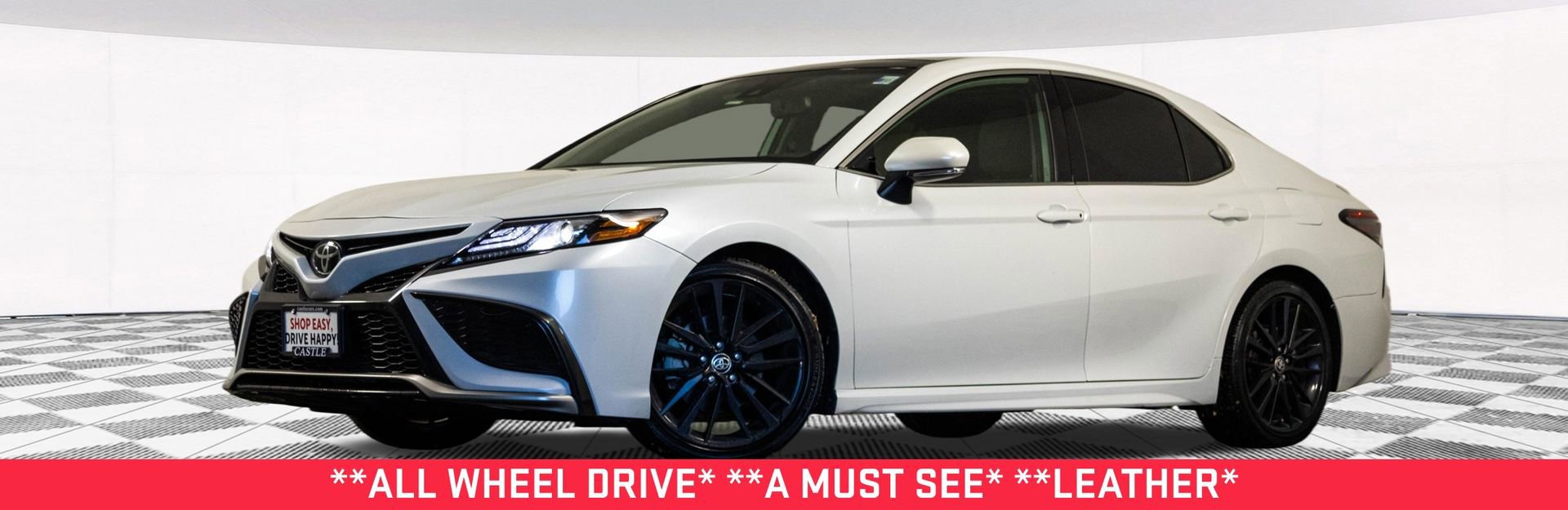 Used 2022 Toyota Camry XSE image 2