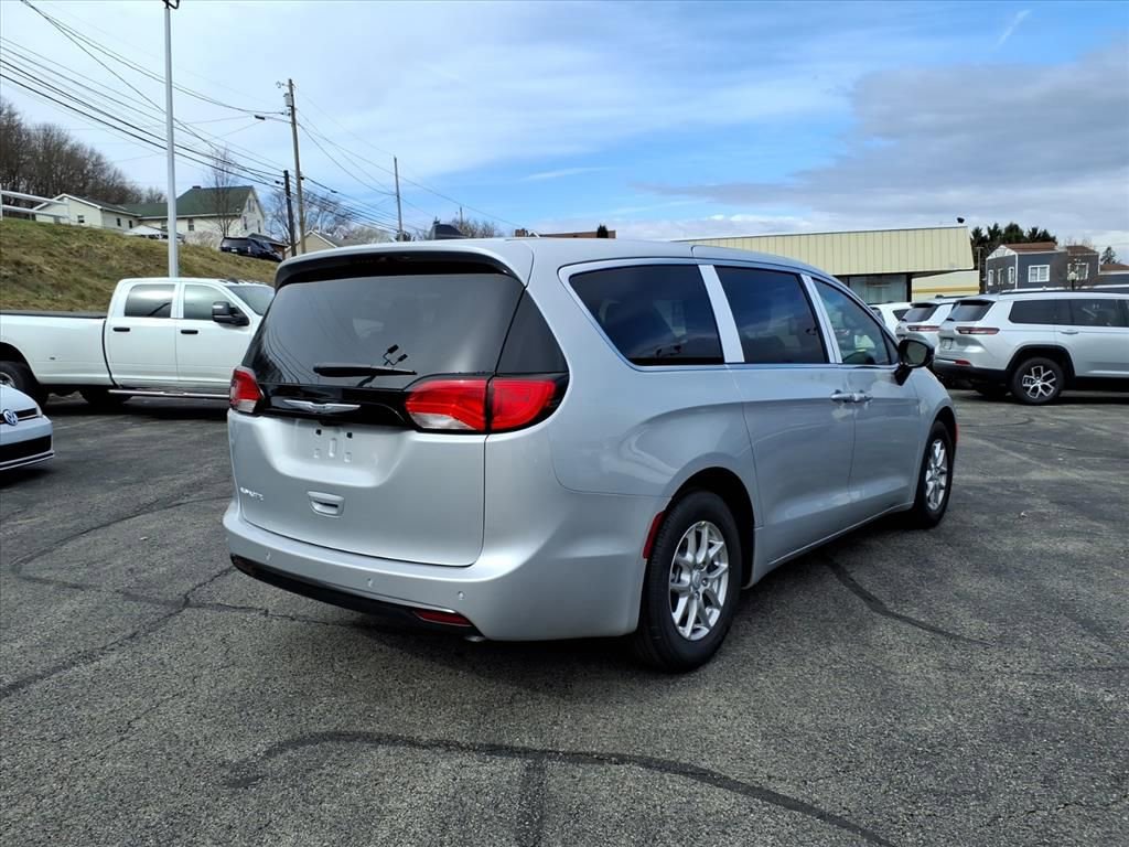 New 2026 Chrysler Voyager LX FWD image 7