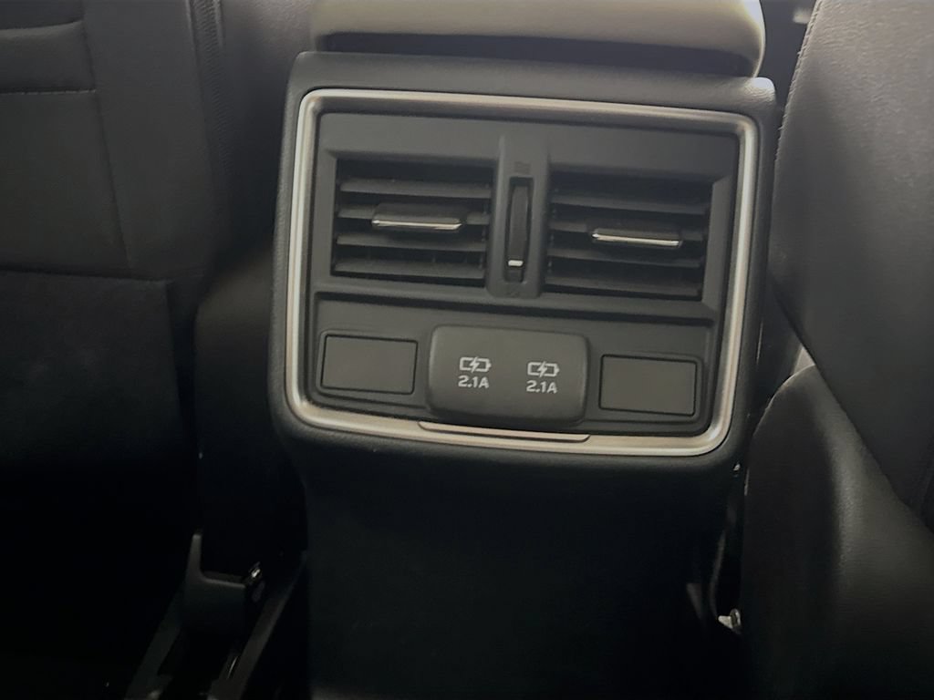 Used 2022 Subaru Forester Premium AWD/4WD image 31