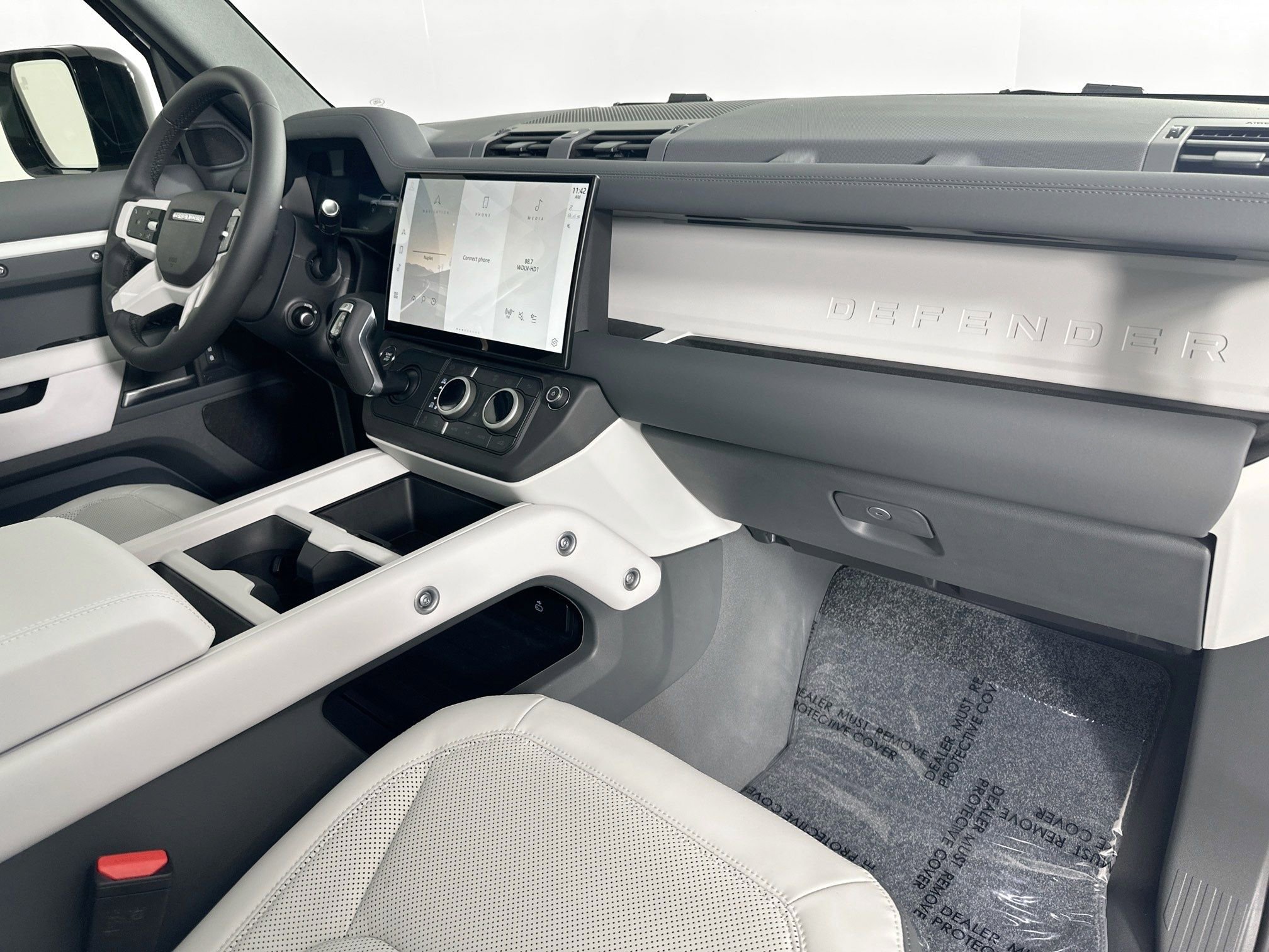 Used 2026 Land Rover Defender 110 S image 27