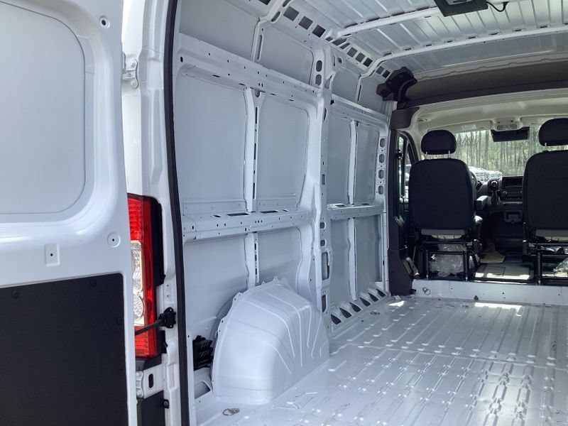 New 2026 RAM ProMaster 2500 w/ Convenience Group FWD image 17