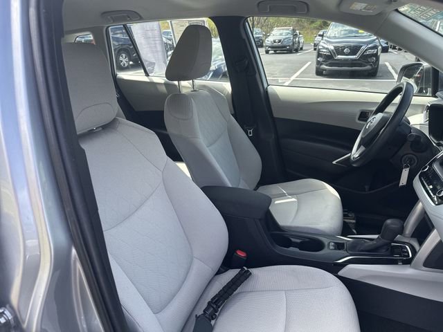 Used 2022 Toyota Corolla Cross L AWD/4WD image 28