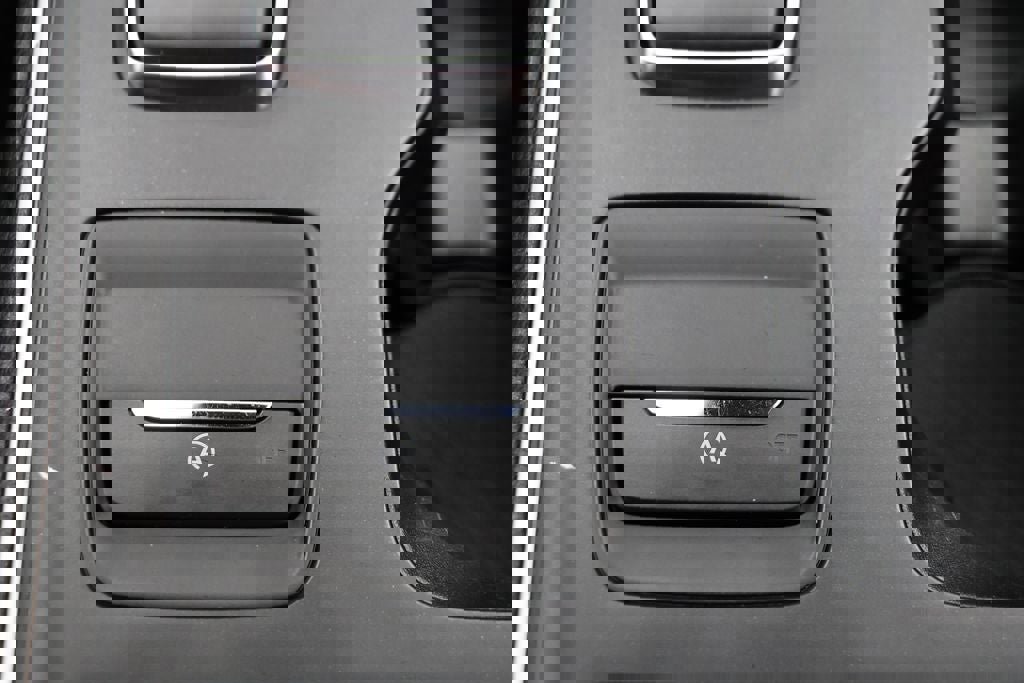 Used 2023 Ford Edge SE AWD/4WD image 24