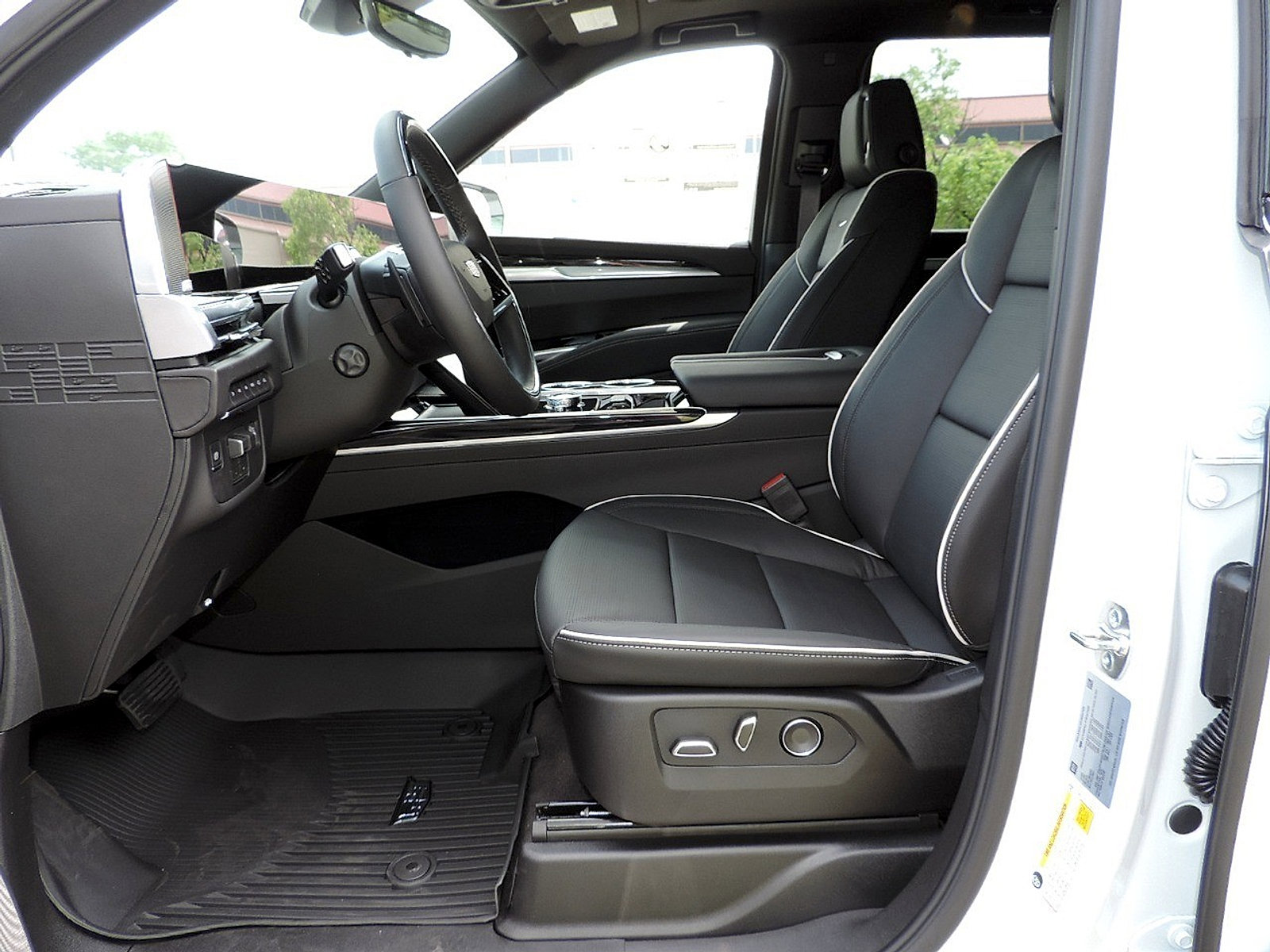 New 2026 Cadillac Escalade Sport w/ Touring Package AWD/4WD image 18