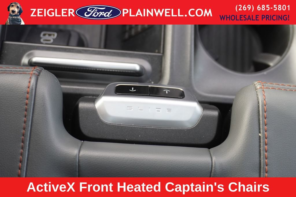 Used 2025 Ford Expedition Active image 28