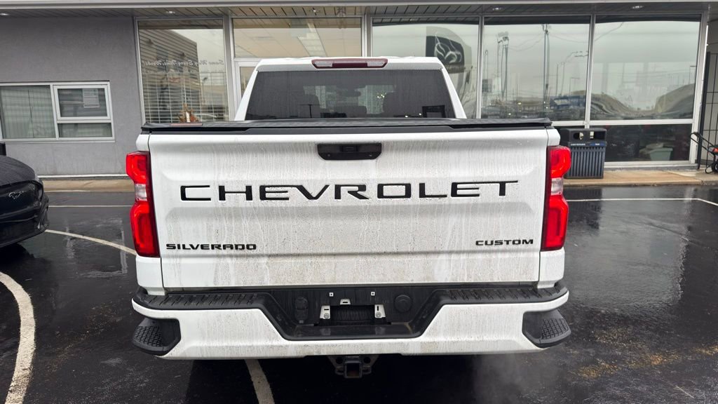Used 2020 Chevrolet Silverado 1500 Custom w/ Custom Value Package image 4