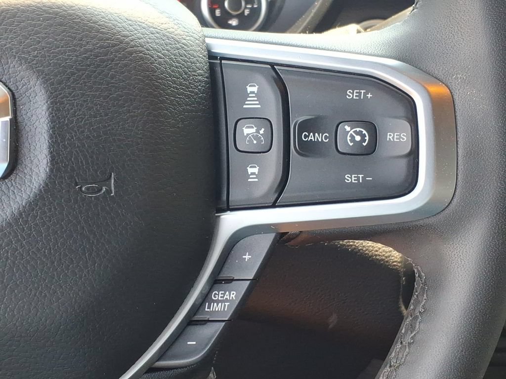 Certified 2025 RAM 2500 Big Horn AWD/4WD image 9