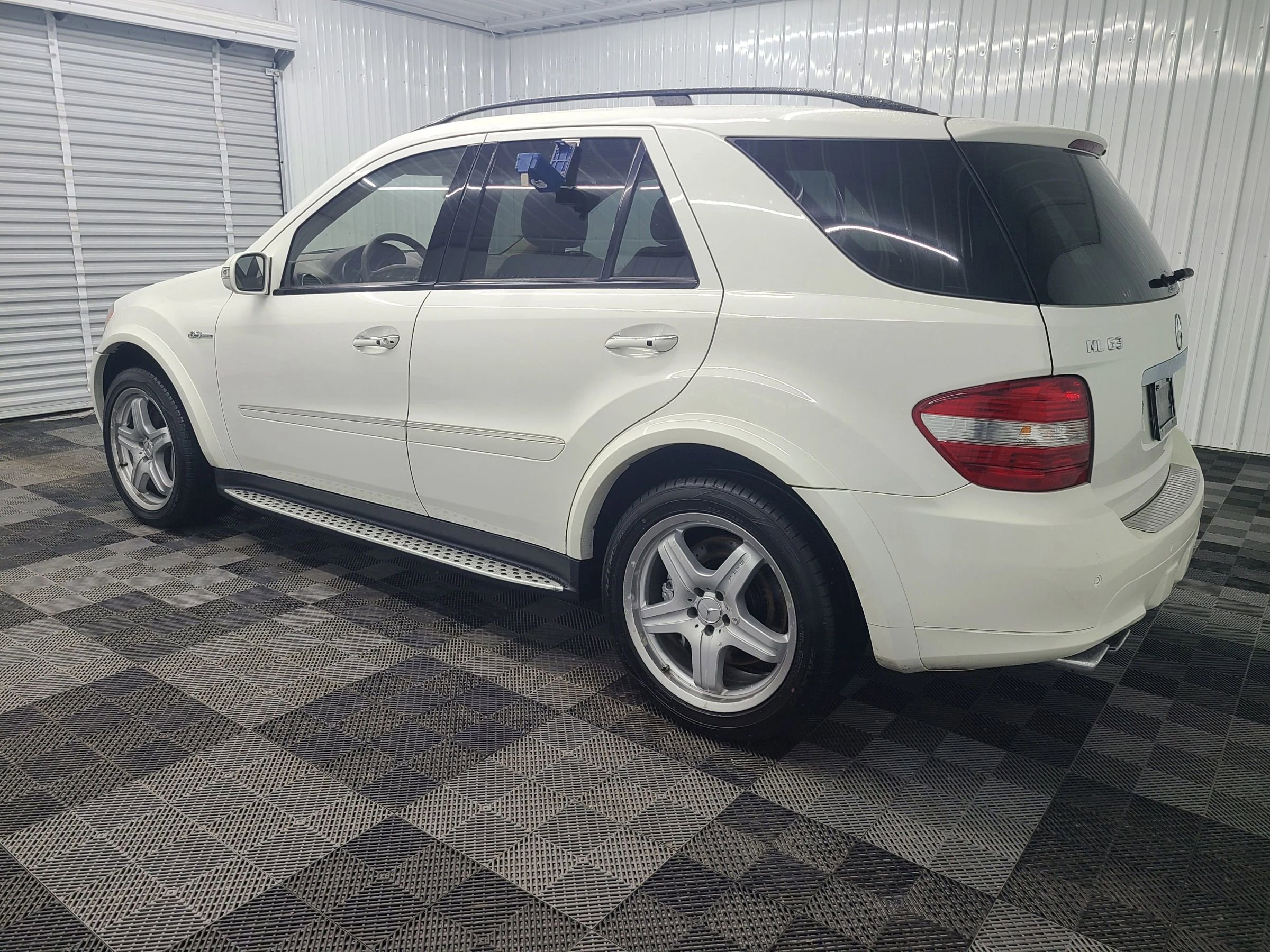 Used 2007 Mercedes-Benz ML 63 AMG 4MATIC image 9