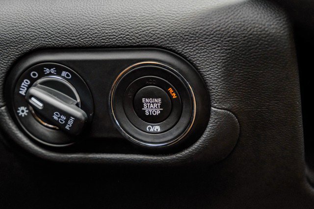 Used 2017 Maserati Levante S image 17