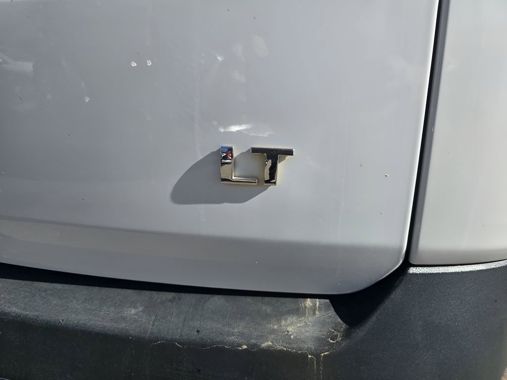 Used 2023 Chevrolet Traverse LT w/ LPO, Floor Liner Package image 10